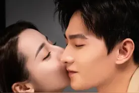 杨洋迪丽热巴同框，yyds图片