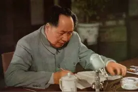 《智囊》：决不可赍盗粮也！毛泽东：有何不可？拟定出奇制胜战略图片
