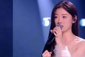 中国好声音：多年来罕见的人气断层，单依纯为什么这么受欢迎？图片