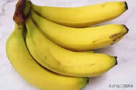 保存香蕉，牢记不能放冰箱，只需要2个步骤，放久了也不软烂变色图片