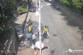 柳州一九旬老人在大街上突然摔倒后，这些人在网上“火了”图片