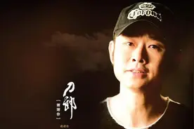 我酿的酒喝不醉我自己，你唱的歌却让我一醉不起图片