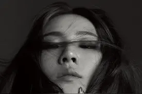 CL 李彩麟 Nylon Korea  2020 3月刊封面图片
