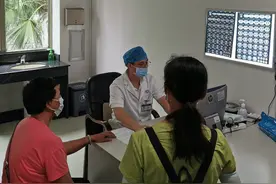 得了肿瘤别着急 公益保险来买单图片