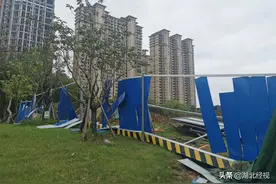 ​公园改建加油站 周边居民担心安全问题图片