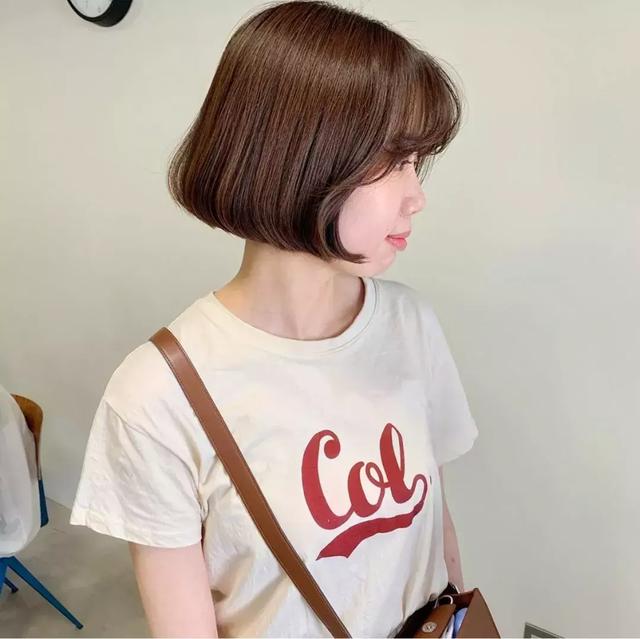 大脸适合什么发型短发图片女,9款适合脸大脸圆女生的发型,时尚减龄又