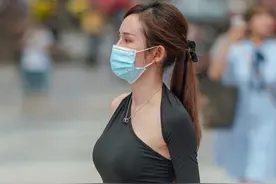 时髦女生的夏季短裤穿搭，配上个性上衣，清凉时尚又潮流图片