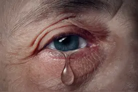 双眼迎风流泪，冷泪长流，抑制不住地流泪，这些原因你都知道吗？图片