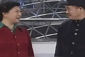 秀秀文娱：经典小品《卖拐》，表演赵本山、高秀敏、范伟图片