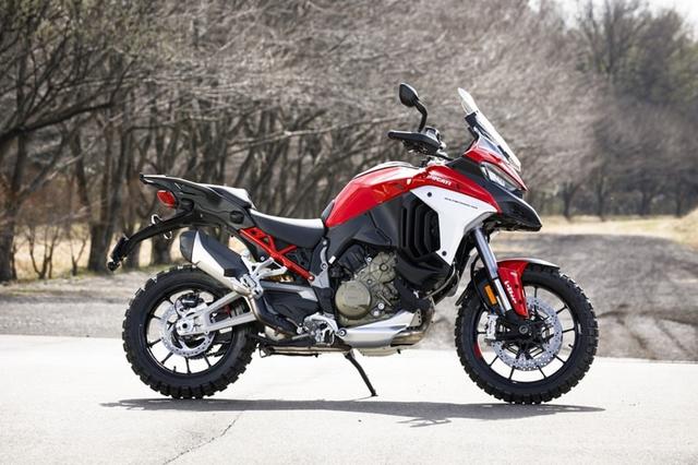 抢先试驾杜卡迪揽途v4摩托车,爆发力惊人