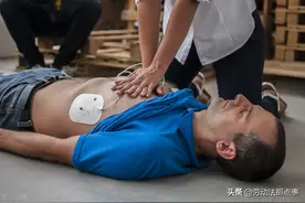 工人在工地突发疾病，公司要负责吗？按照法律规定怎么赔偿图片