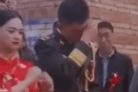 中国婚礼 新娘学会了手语 与 丈夫聋哑的父母 沟通图片