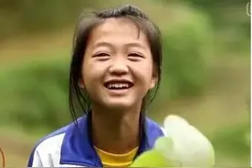 《变形记》里跟李宏毅互换的农村妹，如今变美妆博主却被人吐槽！图片