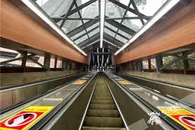 打卡“山城心跳加速器”两路口皇冠大扶梯全新亮相图片
