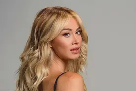 91年美女主持，因身材节目收视率上涨，网友：身材不输模特图片