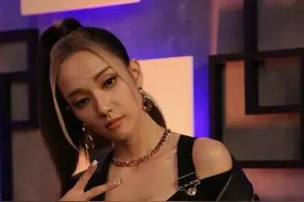 “索”！TVB花旦王君馨现身音乐节目，网友怒赞：唱得演得真女神图片
