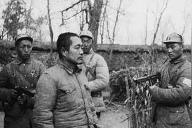 最夸张战史：战神刘子林，单次俘敌2700人，创下我军有史以来记录图片