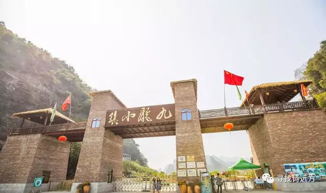 探秘洞天仙境！逃离城市，翻山越岭，来到山中小屋
