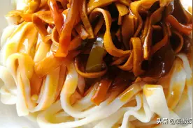 面食制作：家常手擀面的制作方法，口感筋道面香浓郁，一碗不够吃图片