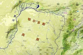 地上荒漠地下宝藏的鄂尔多斯高原，是中华民族的农牧文化融合带图片