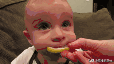 抹任何一款护肤品，皮肤都刺痛，是缺水还是过敏？