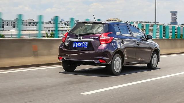 威驰FS试驾：空间超大超实用，省油省力低油耗！堪称家用车典范