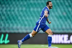 3-2！重庆连进三球逆转9人河南！黄希扬连场世界波，吴龑扑点图片