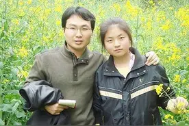 16年前，带着妹妹上大学，感动中国的洪战辉，如今怎样了？图片