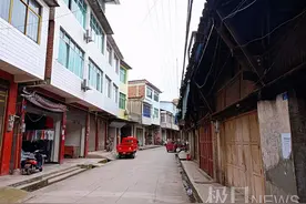 丧心病狂！四川一25岁青年杀害母亲，知情人：患自闭症，长期沉迷于网络游戏图片