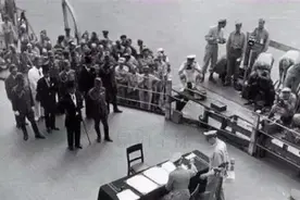 当年日本已经宣布投降，苏军为啥狂追猛打而又不攻占日本本土？图片