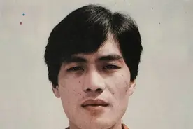 他曾是上海队的中场核心，却因为一缺点始终难成国足主力，秦国荣图片