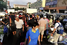 其貌不扬的鼓眼鱼30一斤，青岛人“专属”美食，油炸喷香吃过难忘图片