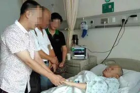 发现右肾“缺失”后，患者举报医院涉嫌使用“三无”支架不被立案，起诉市场监督管理局胜诉图片