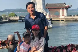 瘫痪22年的桑兰很欣慰！6岁儿子继承运动天赋，刻苦练习球技图片