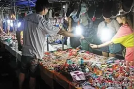 全国地摊重新开张，这次城管不会来驱逐，但卫生一定要管好图片