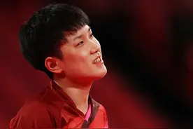 爆冷！世界第一！桃田贤斗小组赛出局！终于知道林丹到底有多强了图片