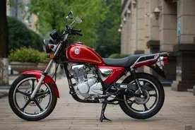 铃木又一经典太子车翻新，配150山地发动机，还是熟悉的味道图片