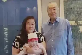 82岁刘诗昆称老来得女不尴尬，计划与46岁妻子再生“两个弟弟”图片