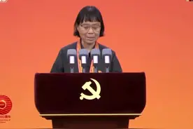 大山里的女教师，“党的女儿”张桂梅，这才是我们心中的“明星”图片