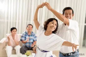 真正的幸福，是从六十岁开始的图片