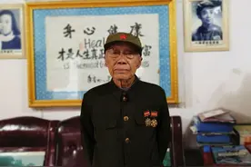 郭斯行：弃学从军上战场图片