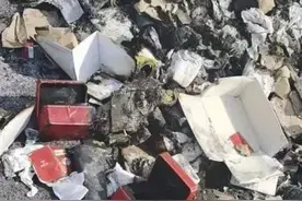 自导自演？上海一快递员烧了自己车上880余万元快递，只为隐藏这个秘密图片