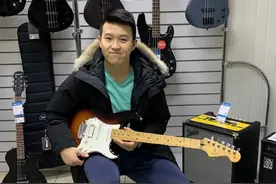 巴图亲弟弟颜值比哥高，兄弟俩至今未见面，宋丹丹怒斥英达不是人图片