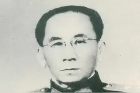 未参加解放海南岛的琼崖纵队副司令员，最后却比司令军衔还高图片