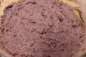 做红豆沙馅：红豆不用水泡，煮完不用炒，2分钟学会做红豆沙视频封面