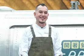 落魄的乱港艺人黄秋生又落跑，他的遭遇给乱港分子上了生动一课图片