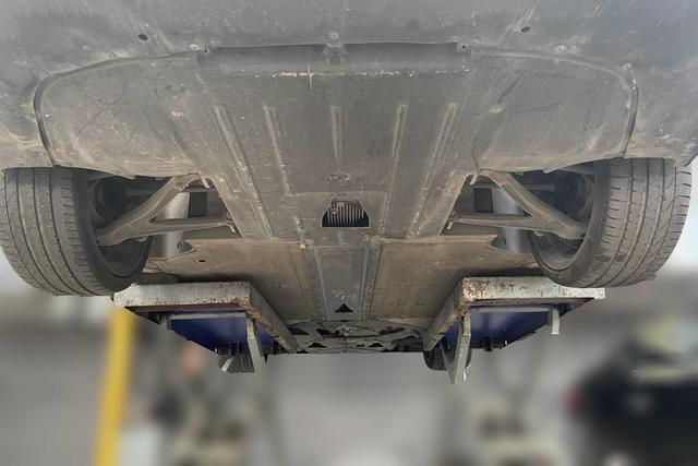 报价100W的兰博基尼盖拉多俩人排队购买？客户：先来后到