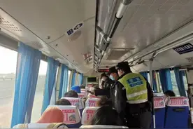 记者实探燕郊进京，逢车必查！多条京冀跨省公交停运！涿州、涞水进京需两证、两码图片