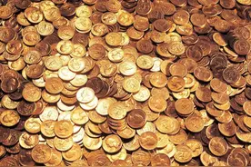 听说你在梦里捡到的钱是前世亲人给你烧的图片