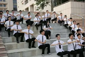 如果高考把物理变为主科，把英语变为副科，结果会怎么样呢？图片